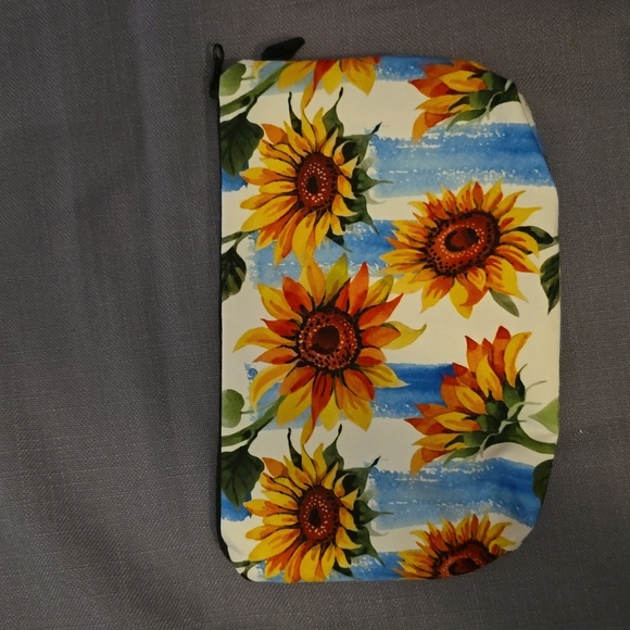 Sunflower Makeup Bag - Picture 2 of 4